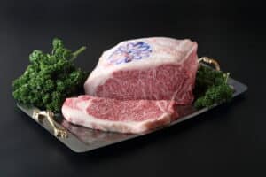 ブログ a piece of meat on a platter